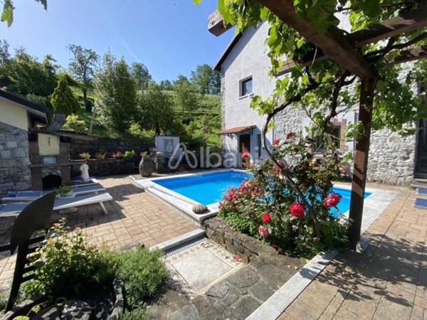 appartamento in vendita a Varese Ligure