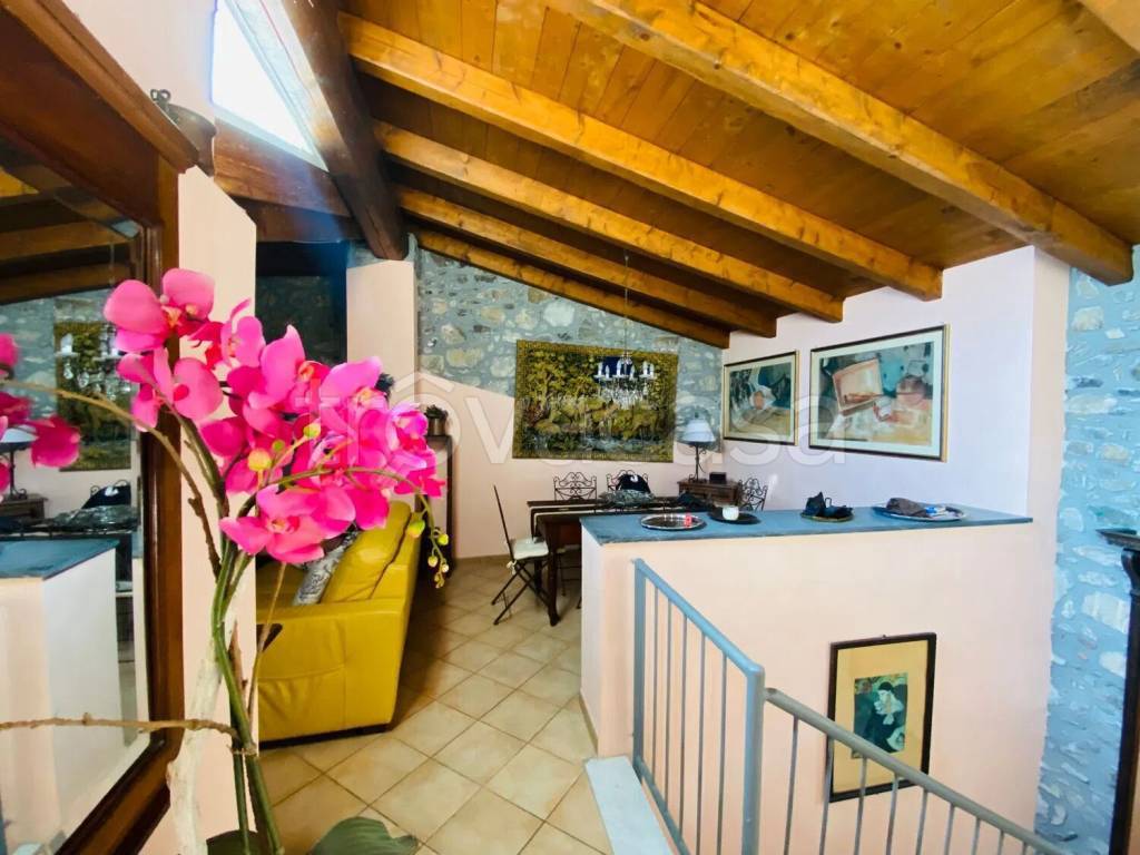 casa indipendente in vendita a Varese Ligure in zona San Pietro Vara
