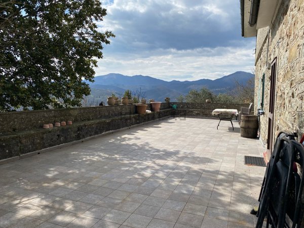 casa indipendente in vendita a Varese Ligure in zona Costola