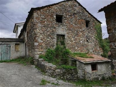 casale in vendita a Varese Ligure