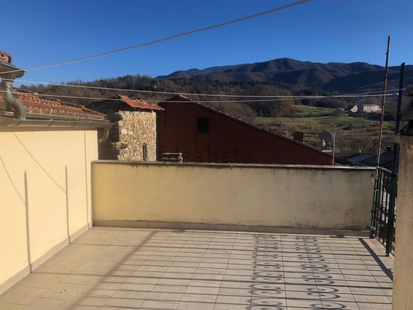 casa indipendente in vendita a Varese Ligure in zona San Pietro Vara