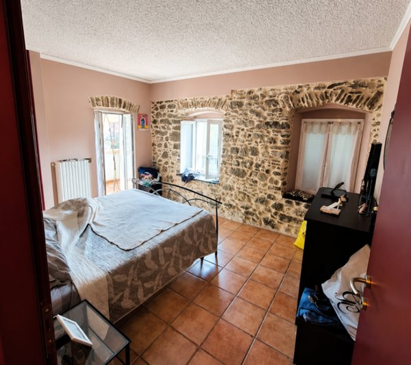 appartamento in vendita a Varese Ligure