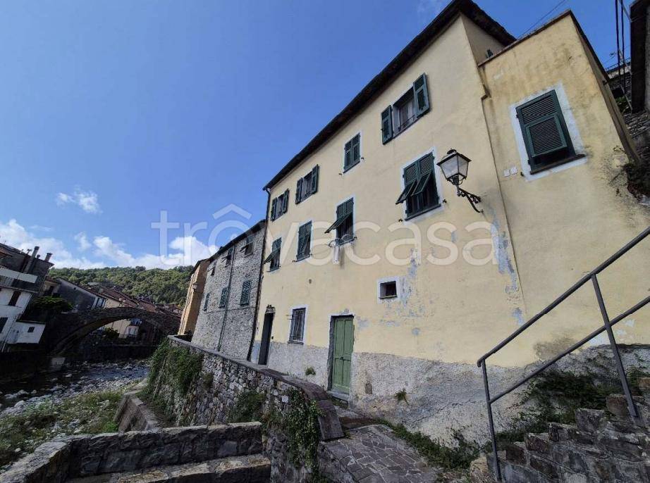 appartamento in vendita a Varese Ligure