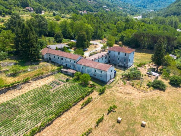 casa indipendente in vendita a Varese Ligure in zona San Pietro Vara
