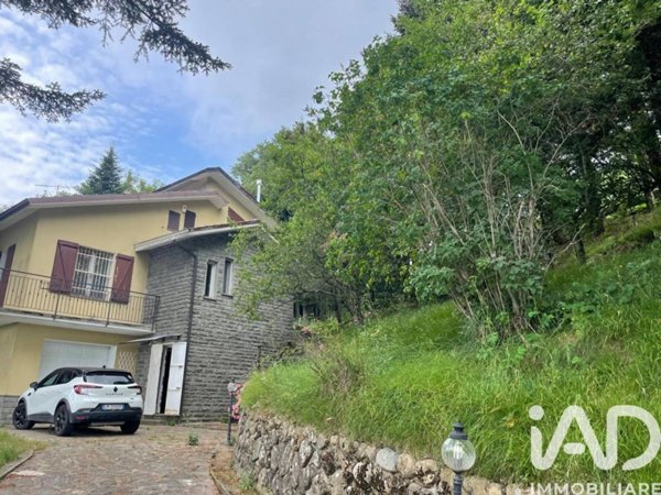 casa indipendente in vendita a Varese Ligure