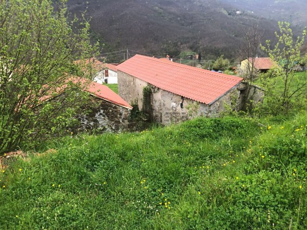 casale in vendita a Varese Ligure