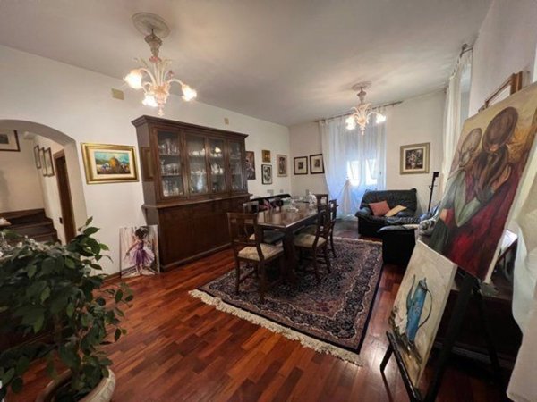 casa indipendente in vendita a Varese Ligure