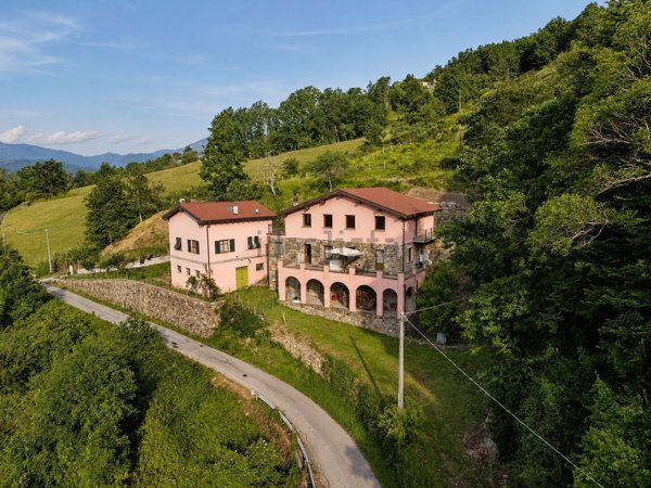 casa indipendente in vendita a Varese Ligure in zona Teviggio