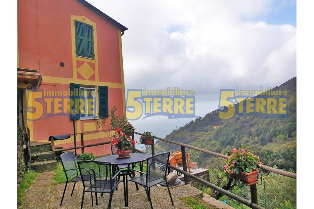 appartamento in vendita a Vernazza