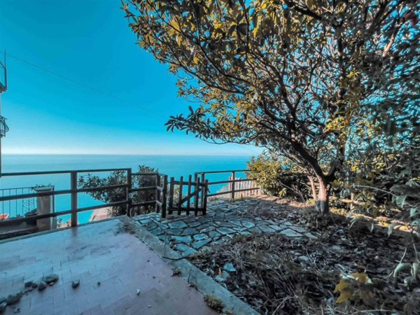 appartamento in vendita a Vernazza in zona San Bernardino