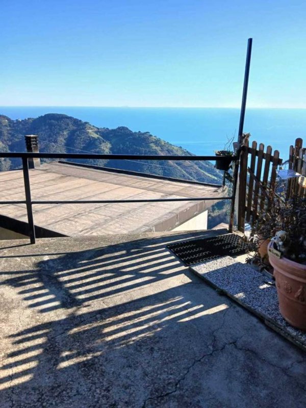 appartamento in vendita a Vernazza in zona Drignana