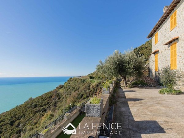 casa indipendente in vendita a Vernazza