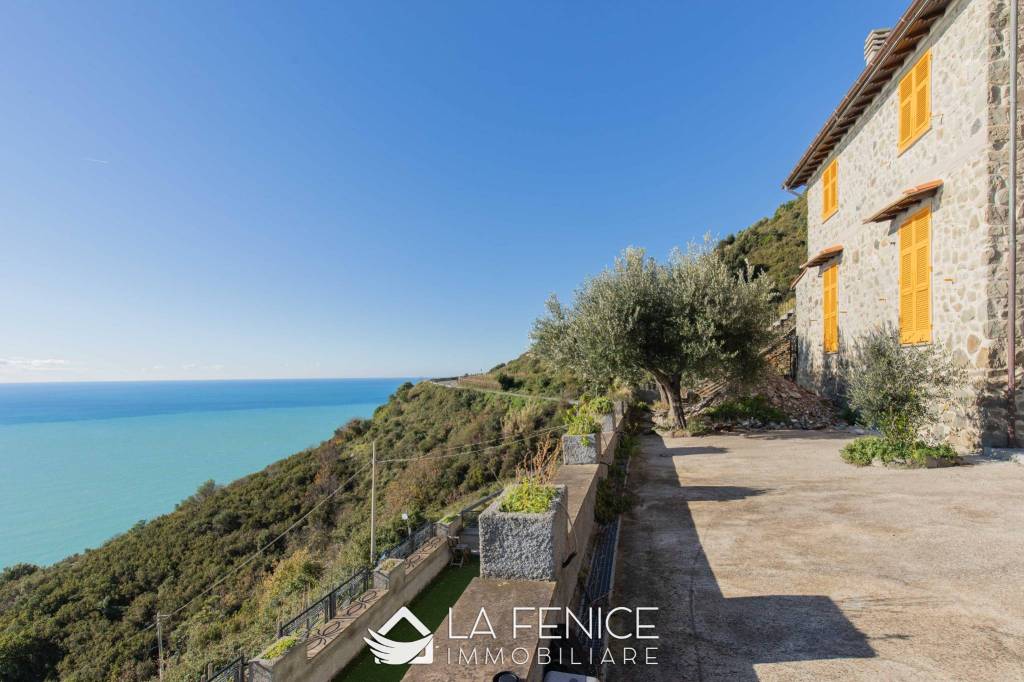 casa indipendente in vendita a Vernazza