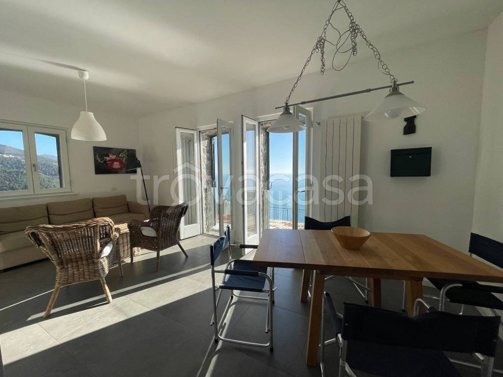 appartamento in vendita a Vernazza in zona San Bernardino