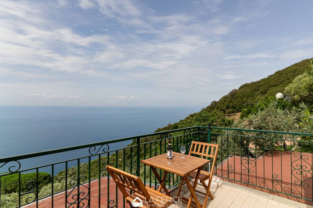 casa indipendente in vendita a Vernazza in zona Corniglia