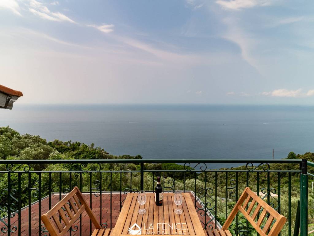 casa indipendente in vendita a Vernazza in zona Corniglia
