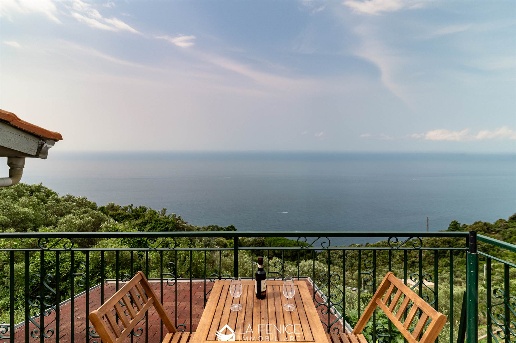 appartamento in vendita a Vernazza in zona Corniglia