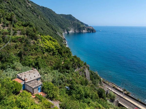 casa indipendente in vendita a Vernazza in zona Corniglia