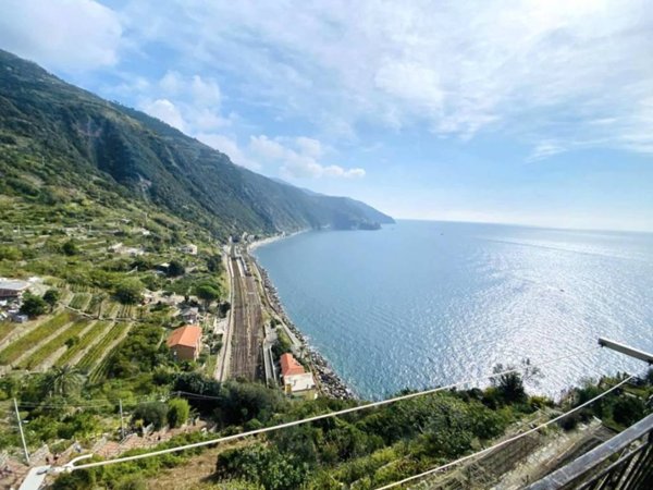 appartamento in vendita a Vernazza in zona Corniglia
