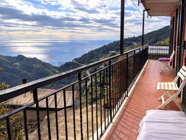 appartamento in vendita a Vernazza in zona Drignana