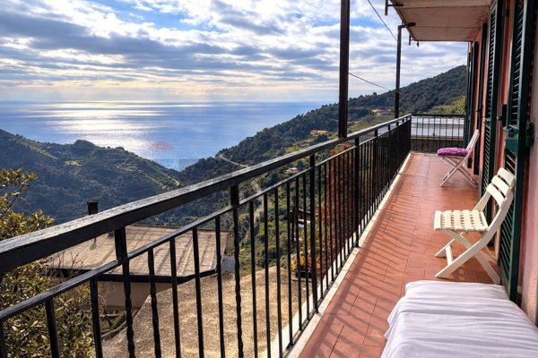 appartamento in vendita a Vernazza in zona Drignana
