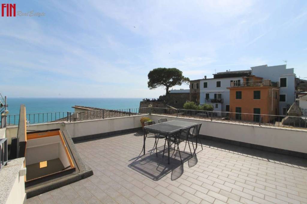 appartamento in vendita a Vernazza in zona Corniglia