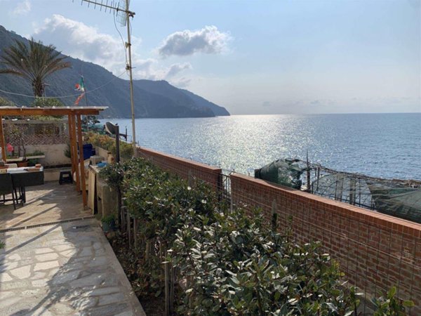 appartamento in vendita a Vernazza in zona Corniglia