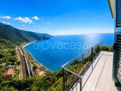 appartamento in vendita a Vernazza in zona Corniglia