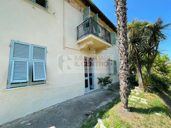 casa indipendente in vendita a Vezzano Ligure in zona Prati
