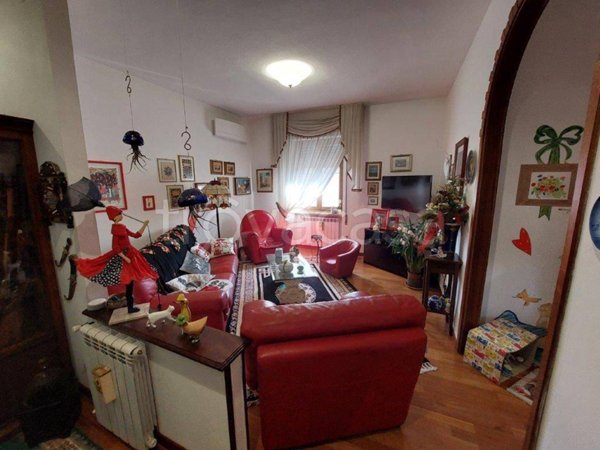 appartamento in vendita a Vezzano Ligure in zona Prati