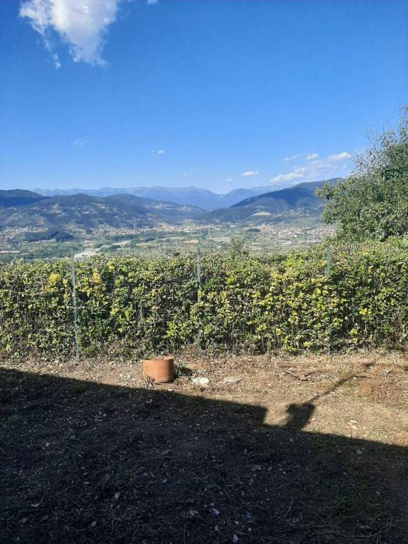casa indipendente in vendita a Vezzano Ligure