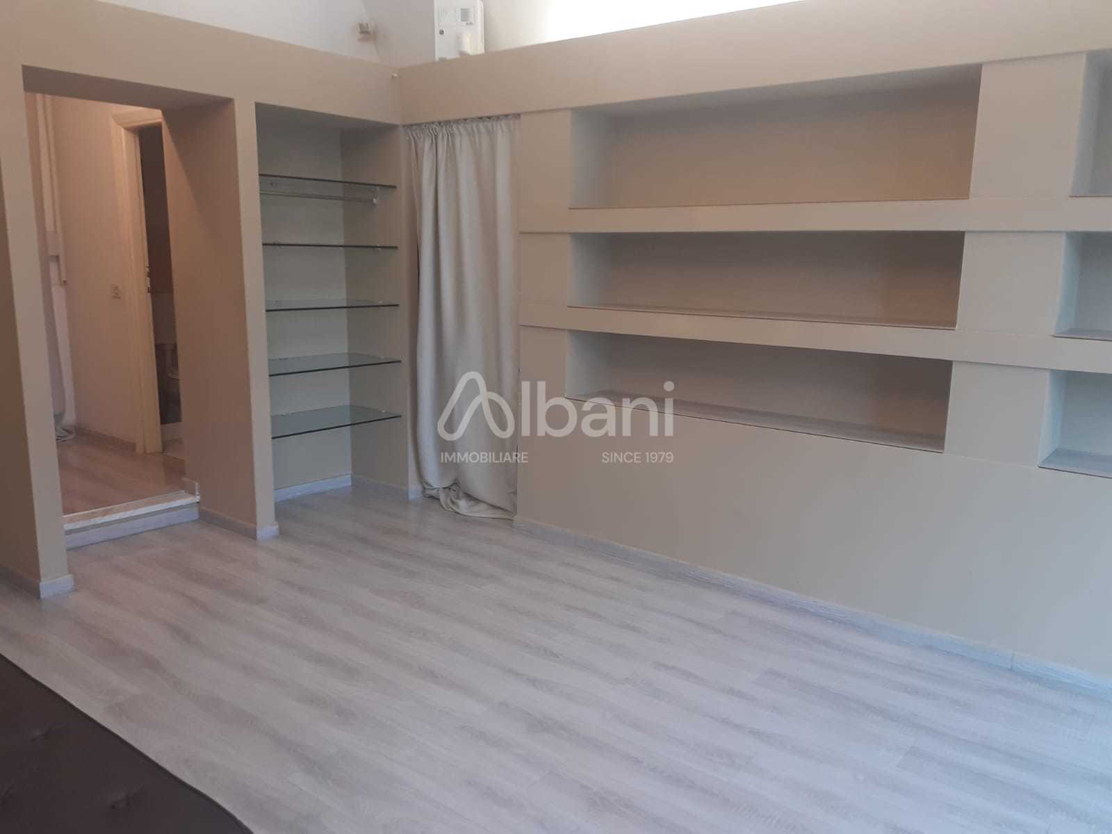 locale commerciale in vendita a Vezzano Ligure in zona Prati