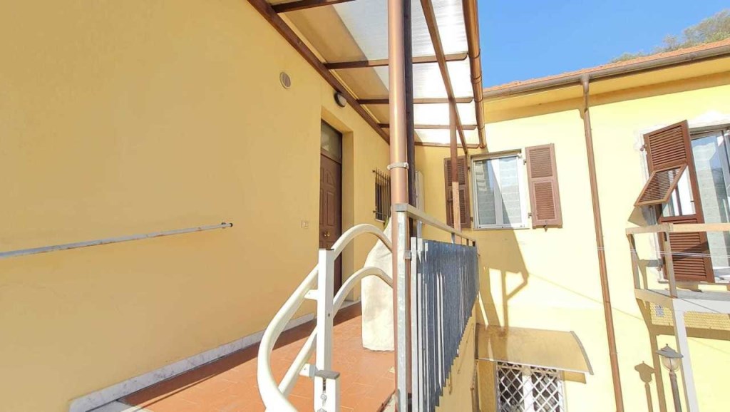 casa indipendente in vendita a Vezzano Ligure