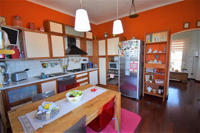 appartamento in vendita a Vezzano Ligure