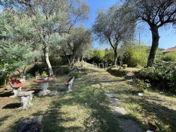 casa indipendente in vendita a Vezzano Ligure
