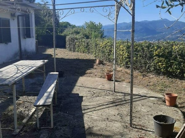 casa indipendente in vendita a Vezzano Ligure