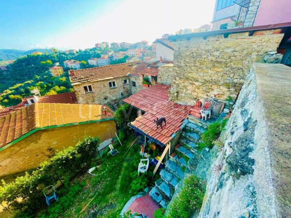 casa indipendente in vendita a Vezzano Ligure
