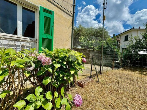 appartamento in vendita a Vezzano Ligure in zona Prati