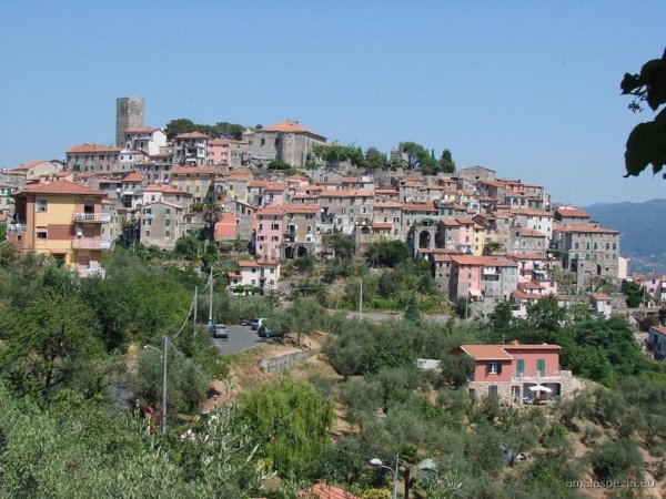 appartamento in vendita a Vezzano Ligure