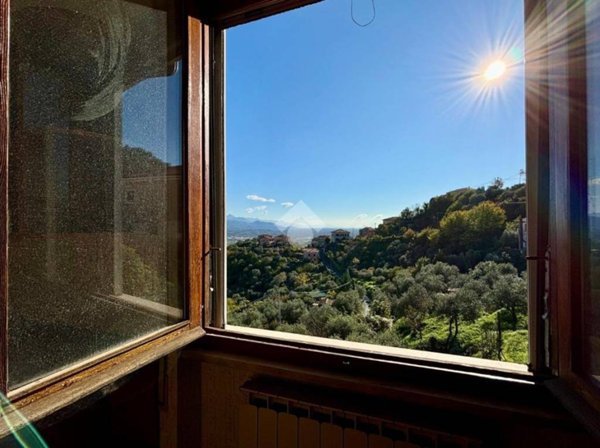 appartamento in vendita a Vezzano Ligure