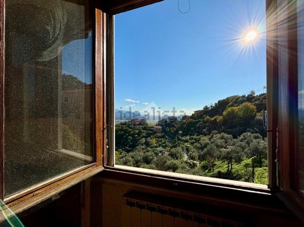 appartamento in vendita a Vezzano Ligure