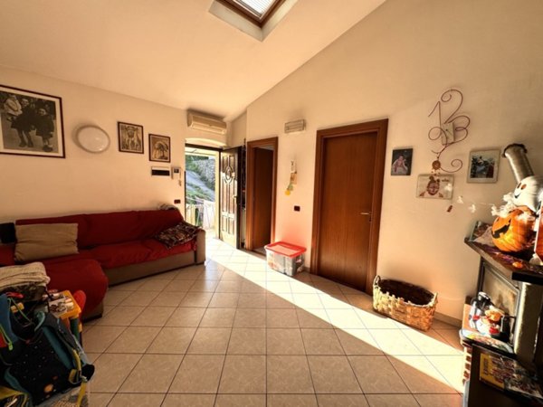 appartamento in vendita a Vezzano Ligure