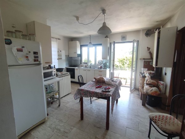 casa indipendente in vendita a Vezzano Ligure in zona Valeriano