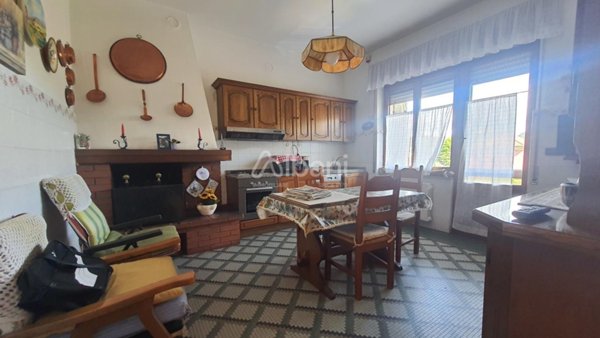 appartamento in vendita a Vezzano Ligure