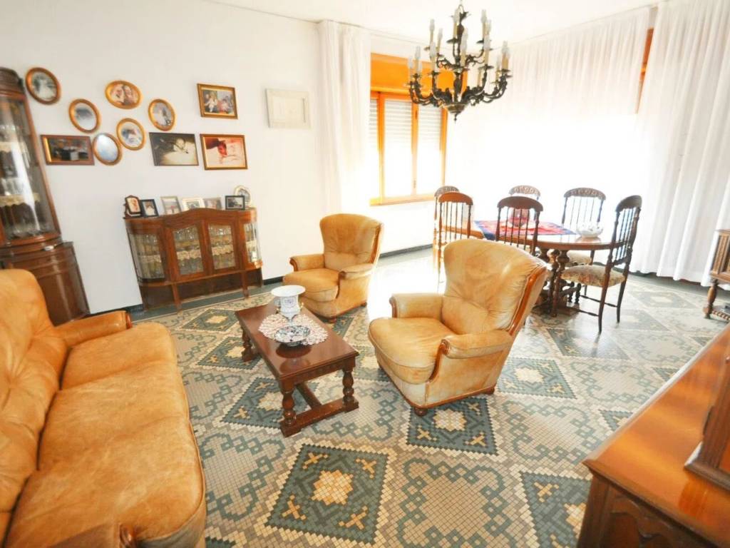 appartamento in vendita a Vezzano Ligure