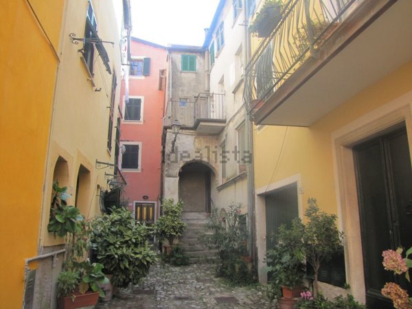 appartamento in vendita a Vezzano Ligure