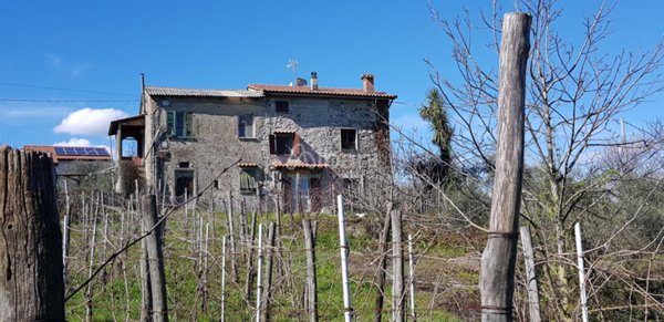 appartamento in vendita a Vezzano Ligure
