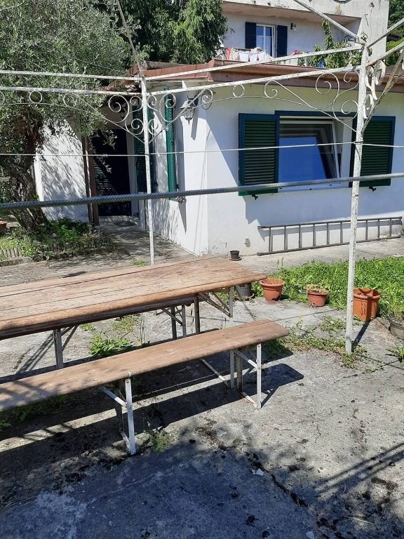 casa indipendente in vendita a Vezzano Ligure