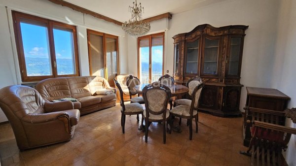appartamento in vendita a Vezzano Ligure