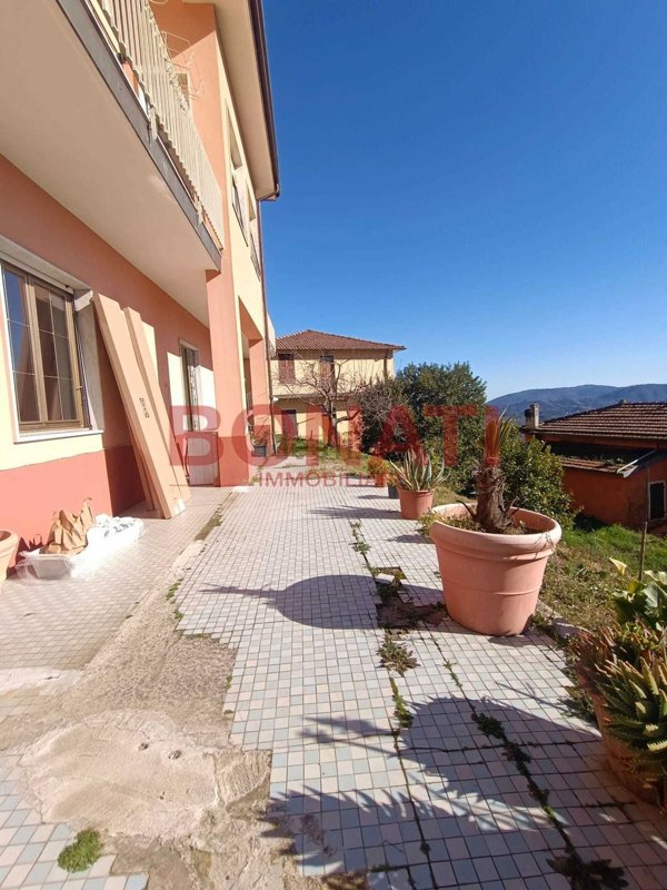 appartamento in vendita a Vezzano Ligure
